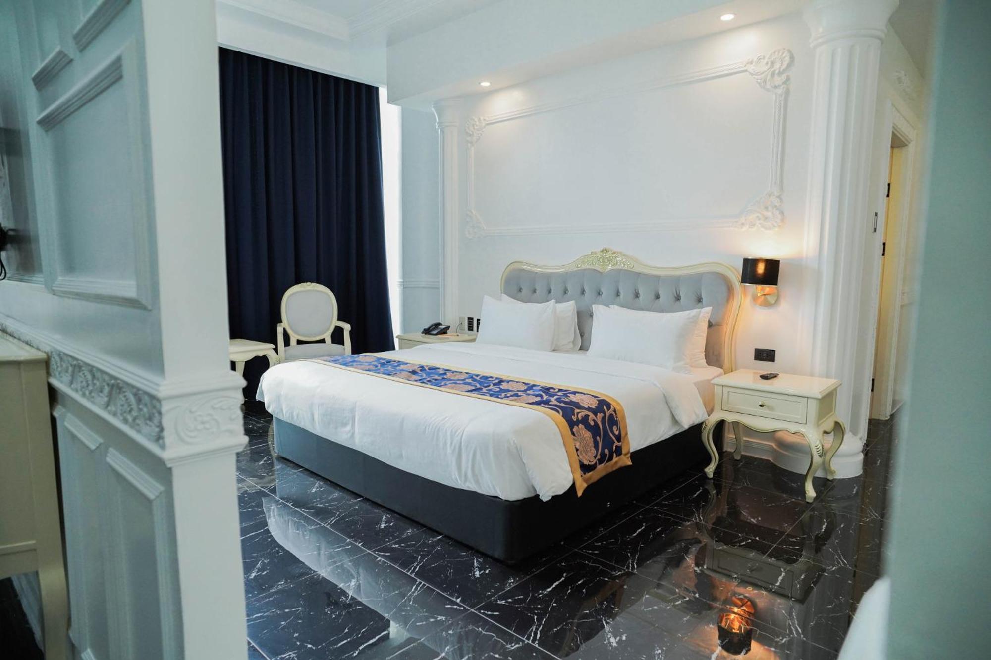 One Bedroom Suite